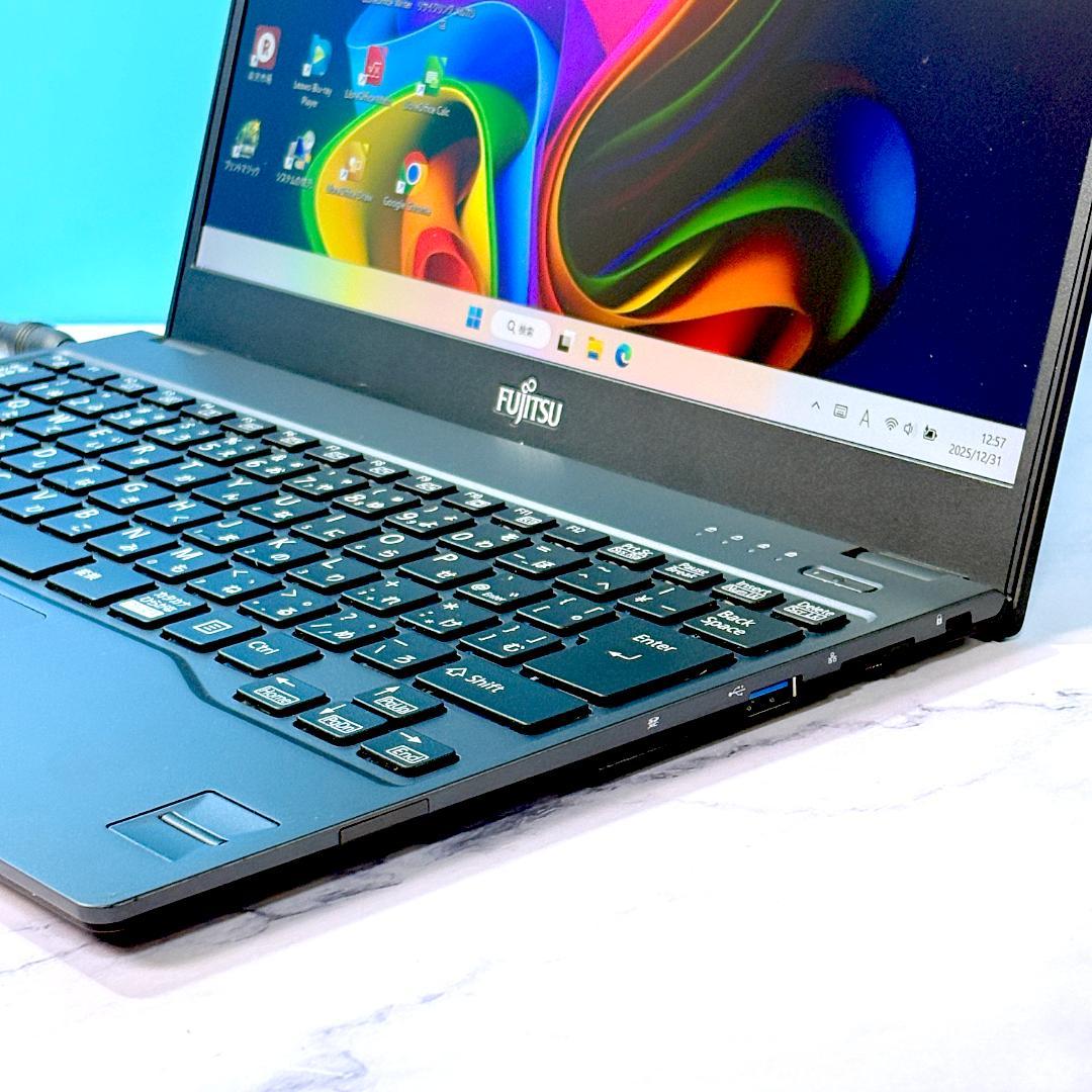 超薄型軽量☆メモリ8GB・SSDで快速★指紋認証★Win11☆ノートパソコン