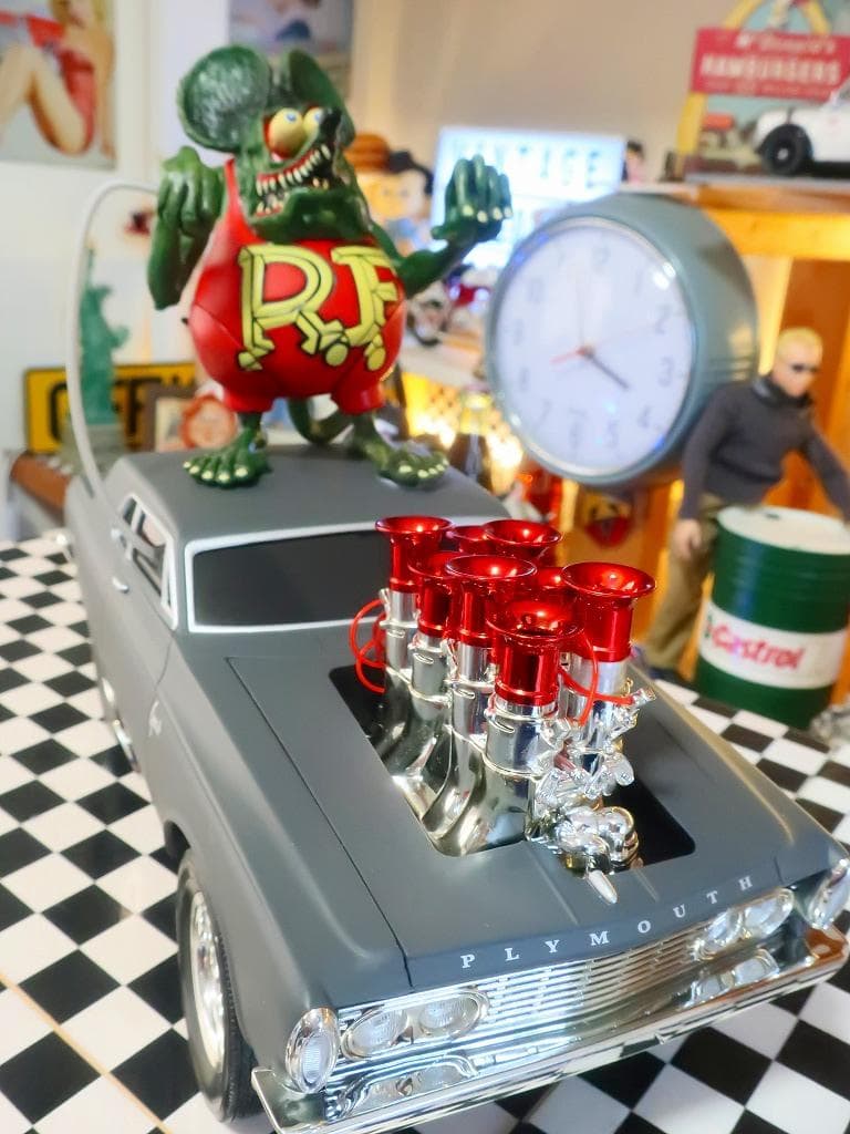 1/18 ラットフィンク ホットロッド プリマス サボイ SAVOY '63