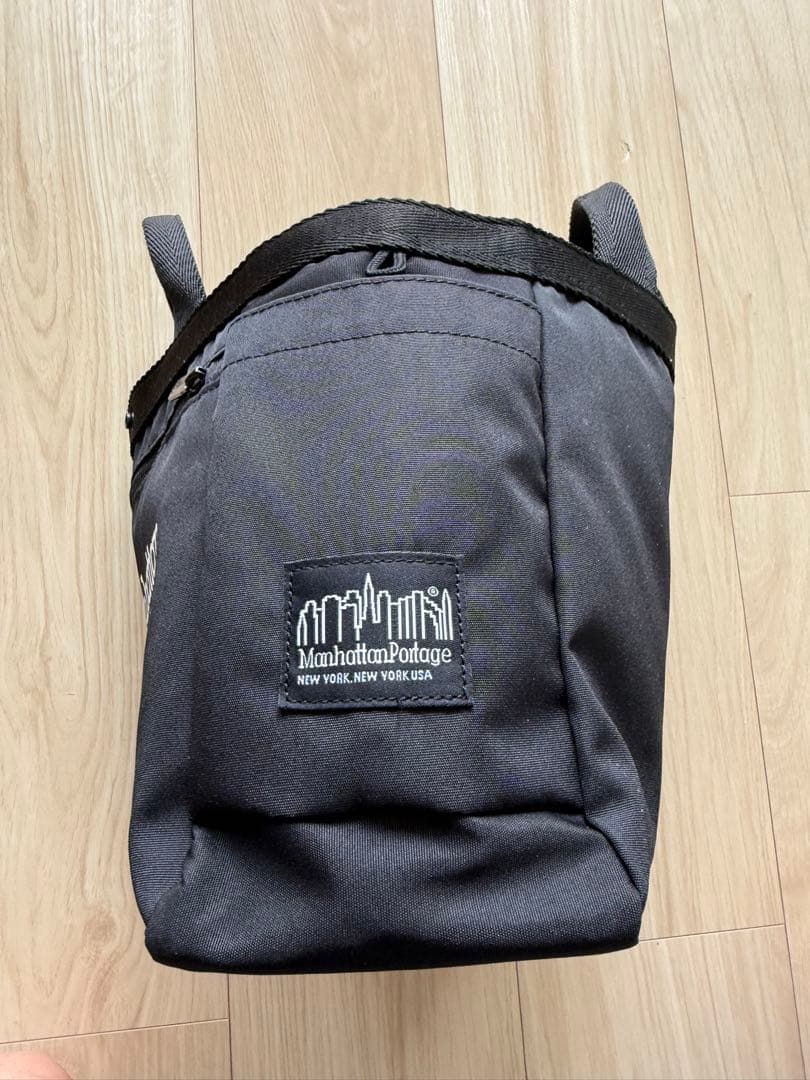 Manhattan CLUBHAUS 小型バッグ 黒
