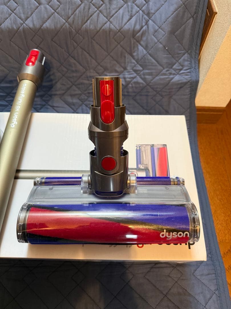 dyson v8 fluffy extra スティッククリーナー 本体