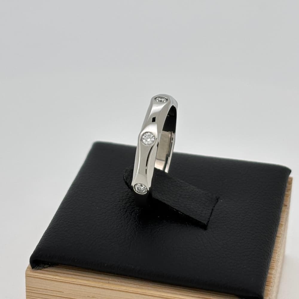 未使用級 定価49万現行品　ブルガリ インフィニート ダイヤ プラチナ リング