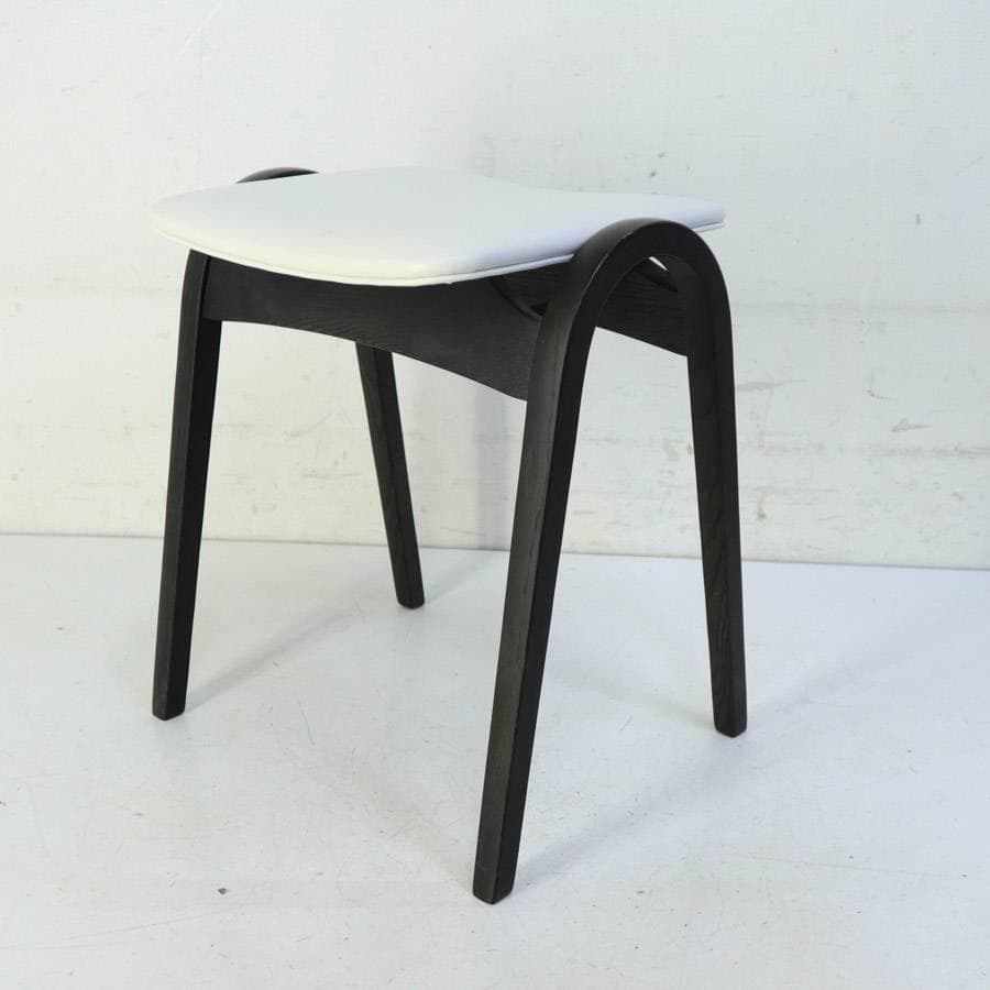 IDC大塚 秋田木工 No.202 剣持勇 スタッキングスツール PVC 白/黒
