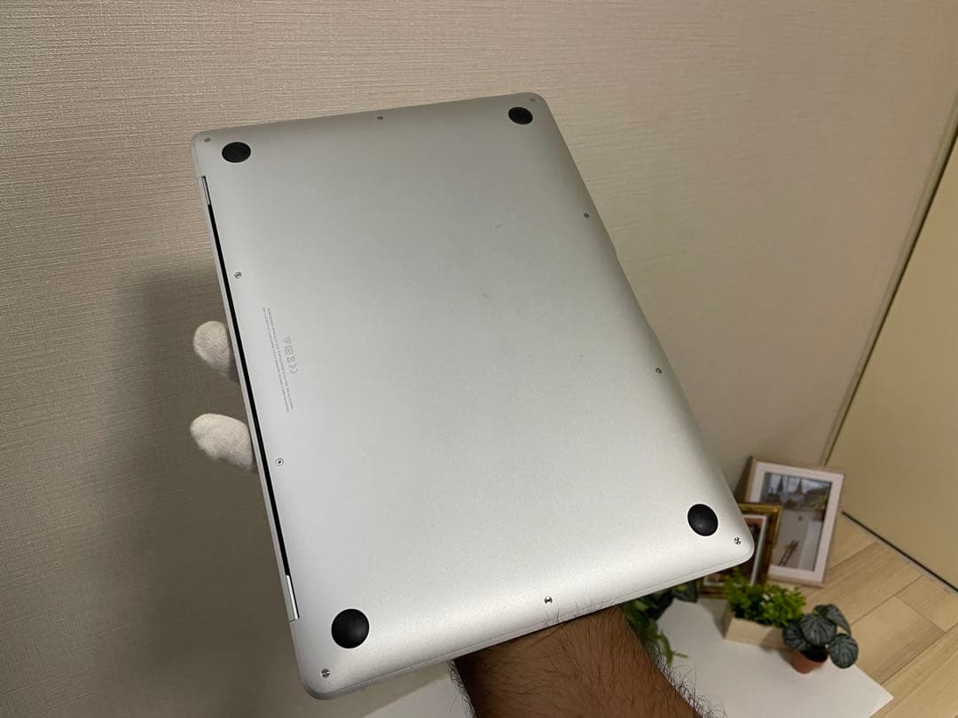 シルバー MacBook Retinaディスプレイ