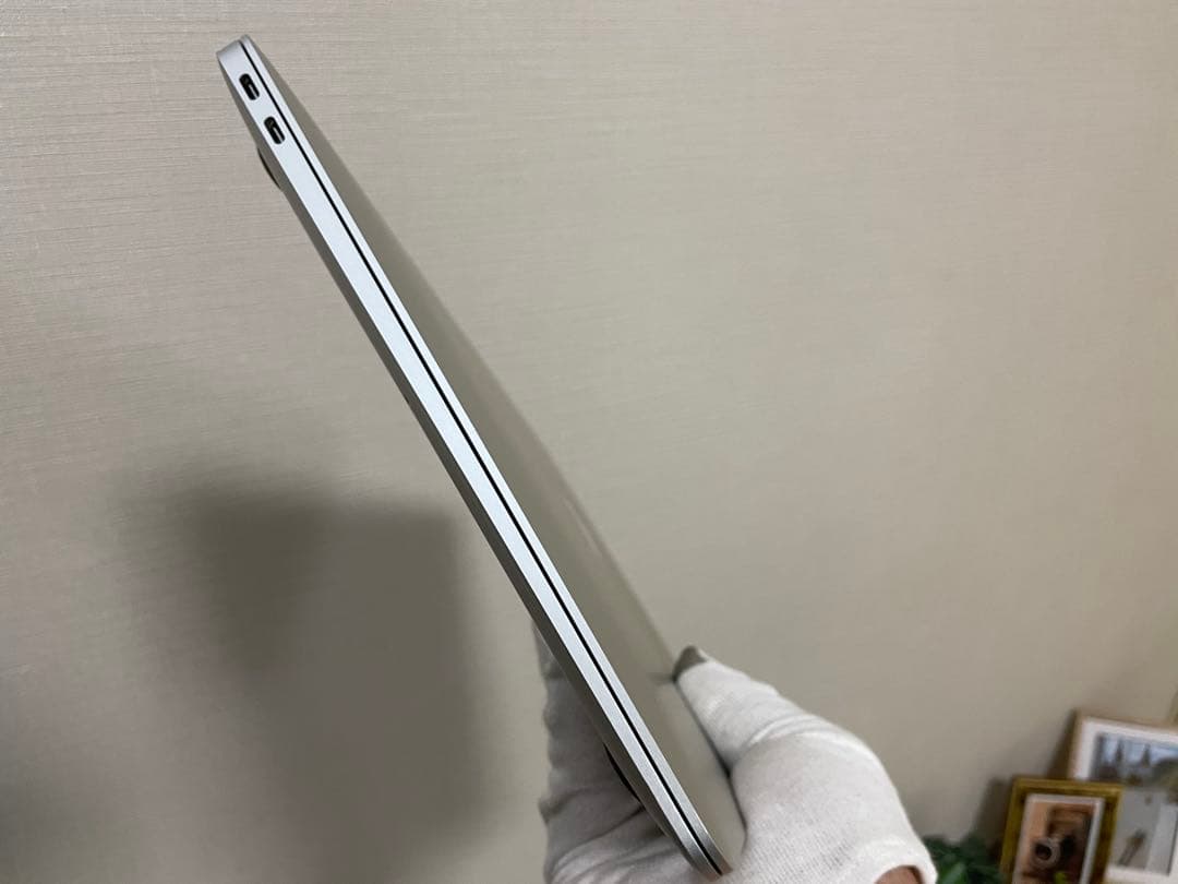 シルバー MacBook Retinaディスプレイ