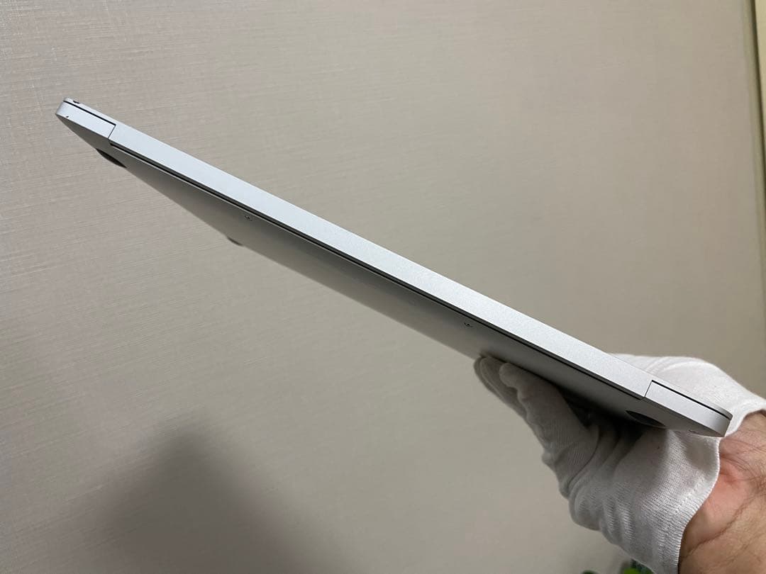 シルバー MacBook Retinaディスプレイ