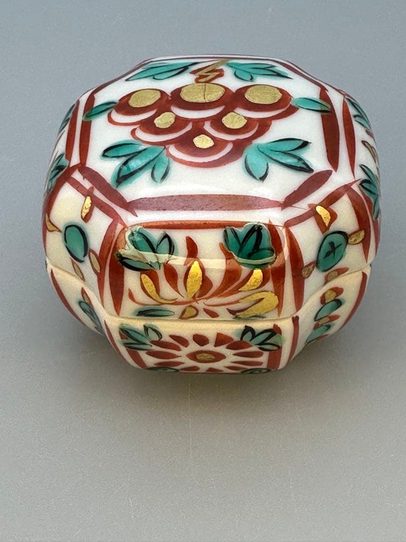 茶道具　香合　真葛香斎　赤絵四入角