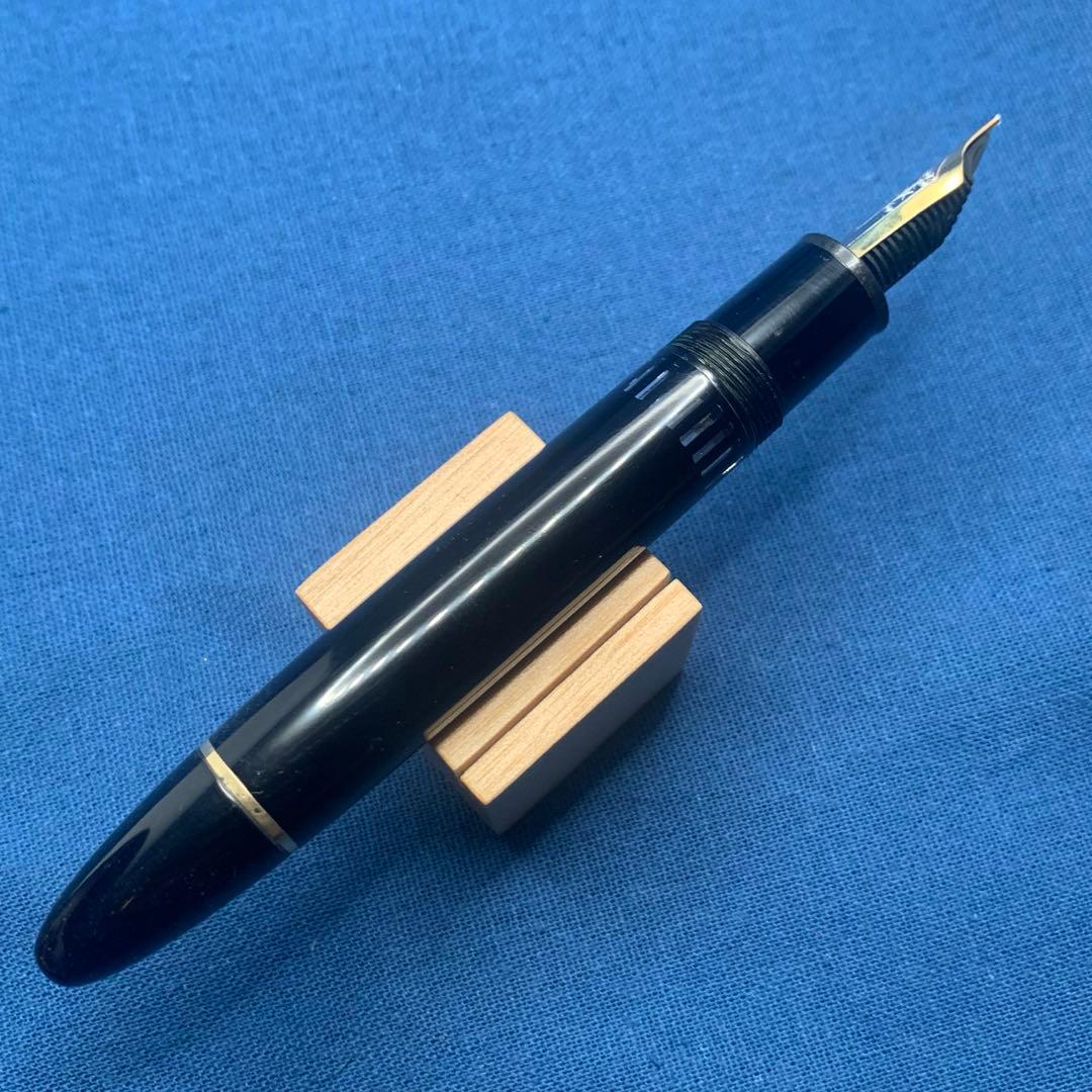 良品　モンブラン　149 中白18K F ヘミングウェイ　マイスターシュテュック
