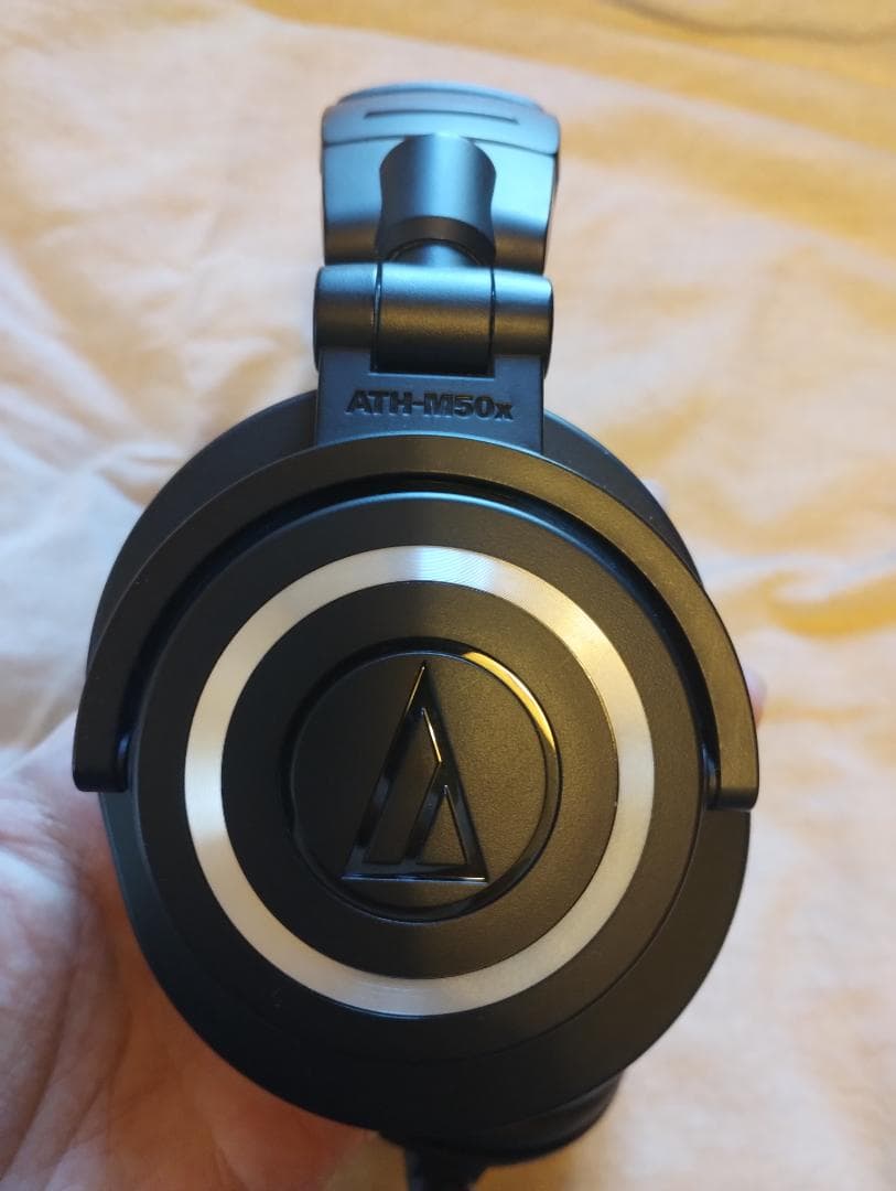 オーディオテクニカ 有線ヘッドホン ブラック 箱・収納ケース付 ATH-M50x