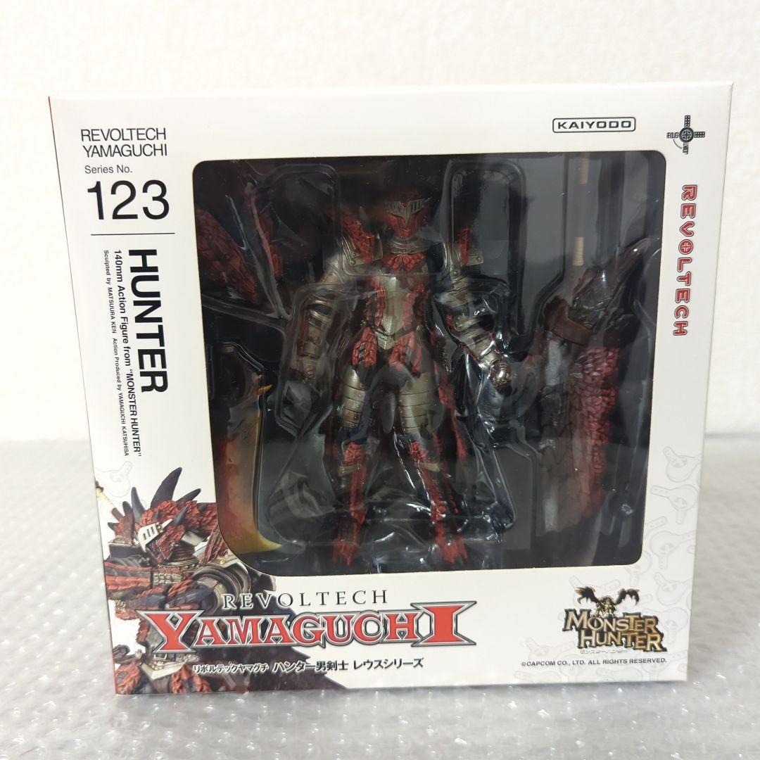 美品　リボルテックヤマグチ ハンター男剣士 レウスシリーズ アクションフィギュア