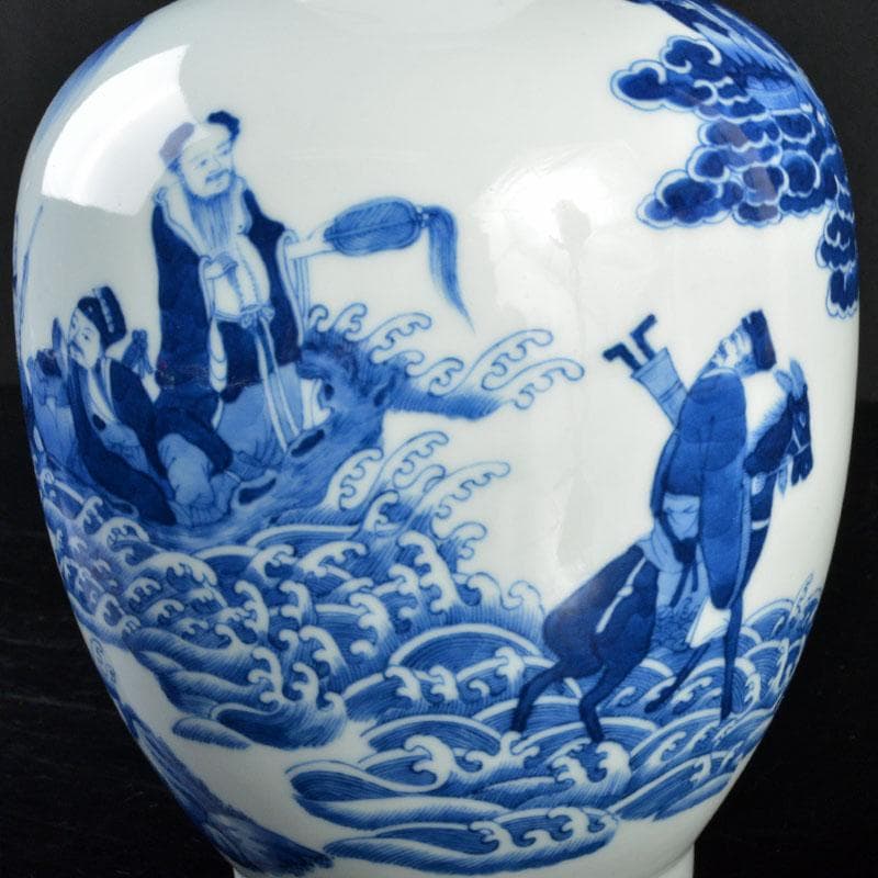 中国　大清乾隆年製　青花　人物文　長頸瓶　M　R4724B
