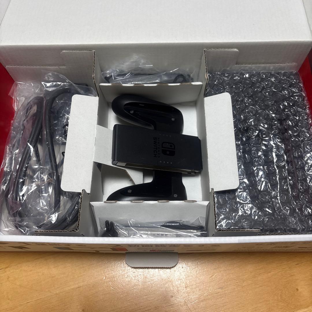 【任天堂Nintendo Switch 本体セット 青/赤　中古美品