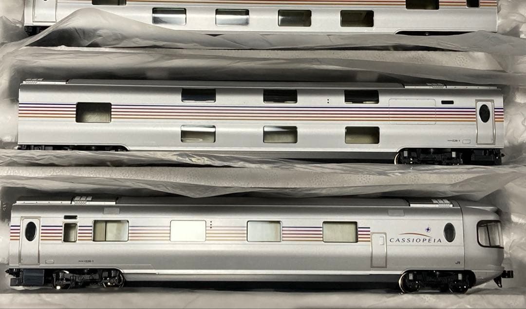 TOMIX HO-088 JR E26系特急寝台客車(カシオペア)基本セット