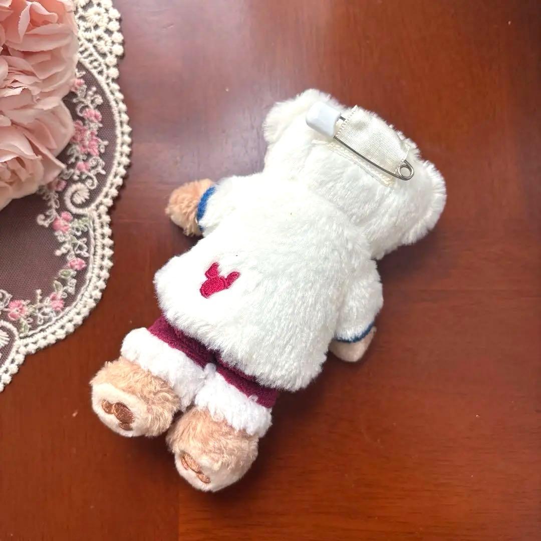 ディズニー　ダッフィーフレンズ　2019 ウィンターホリデー ぬいぐるみバッジ