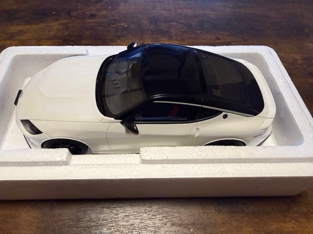 京商 1/18 日産 フェアレディ Z ニスモ (ホワイト) ミニカー