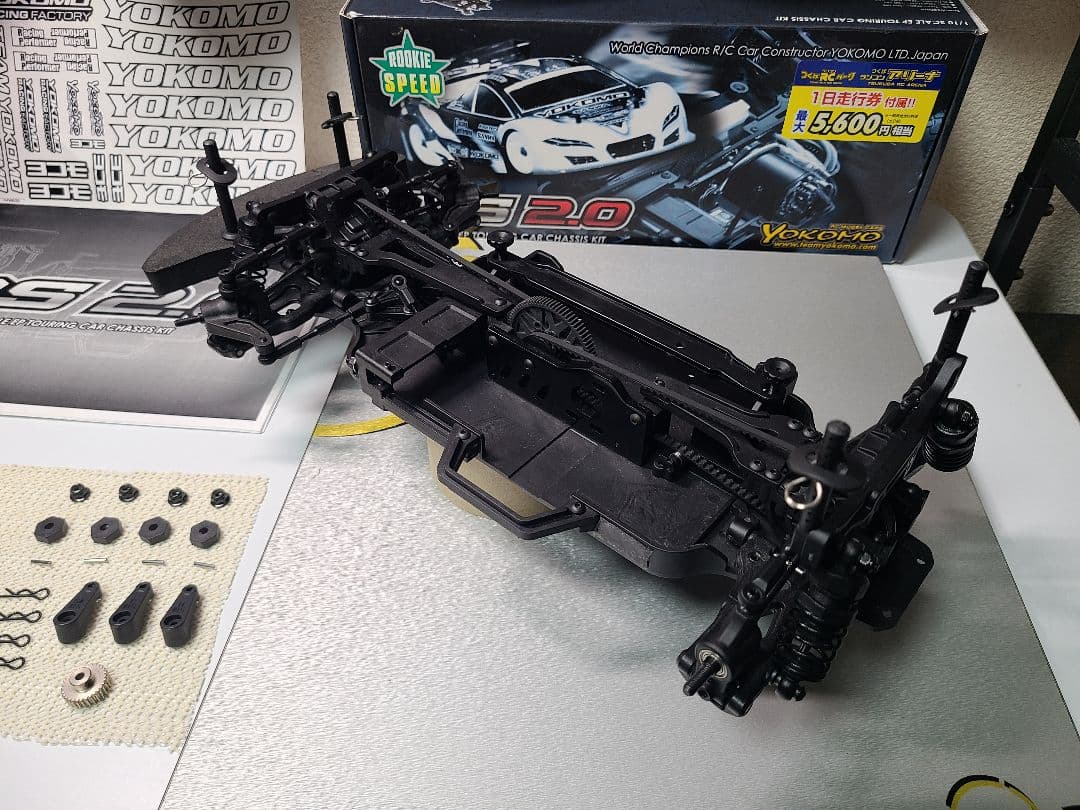 組立済　ルーキースピード　RS2.0　ラジコン　シャーシ　ヨコモ　YOKOMO
