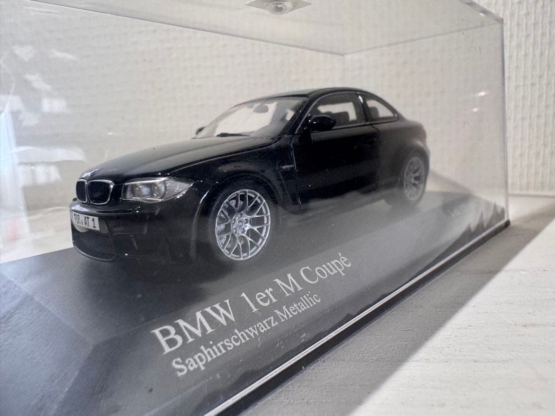 BMW 1er M Coupé ミニカー ブラックメタリック1/43