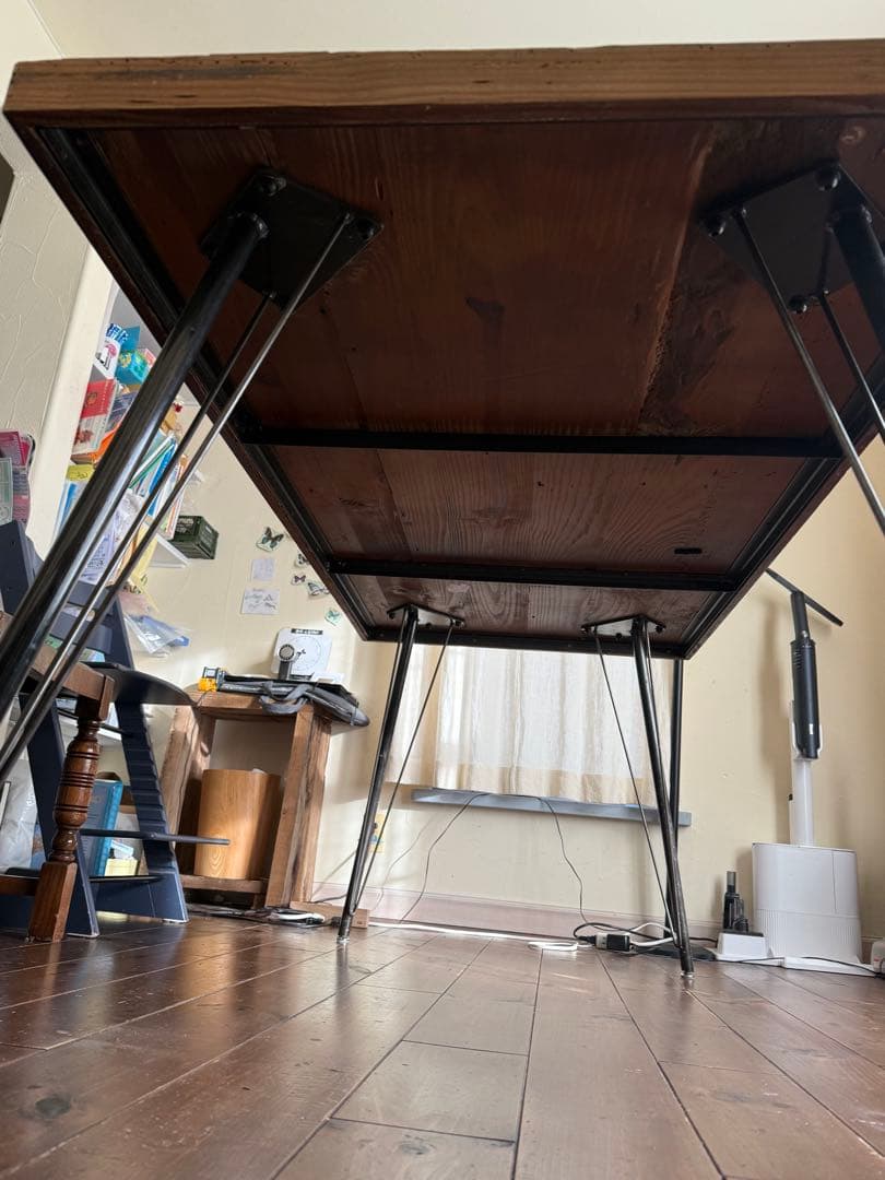 バーンウッド　古材　アンティーク　木製　ダイニングテーブル 金属脚付き