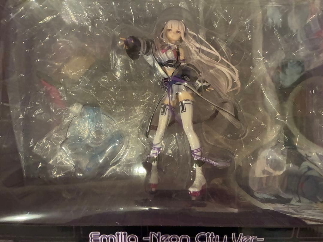 リゼロ エミリア neon city フィギュア 渋谷スクランブル　購入特典付