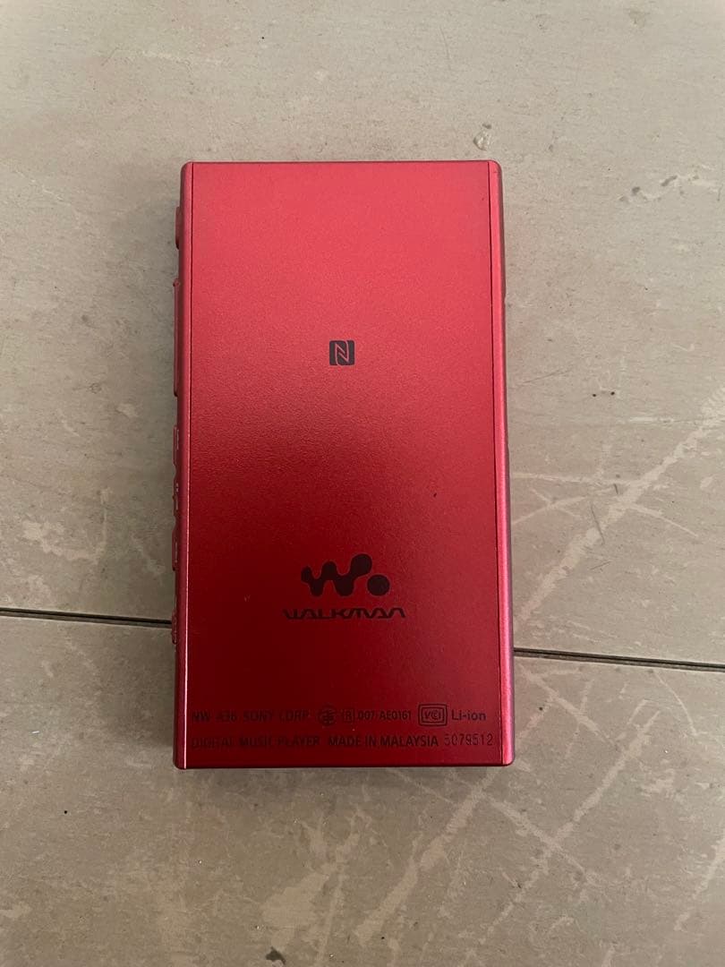 SONY ウォークマン レッド　NW-A36
