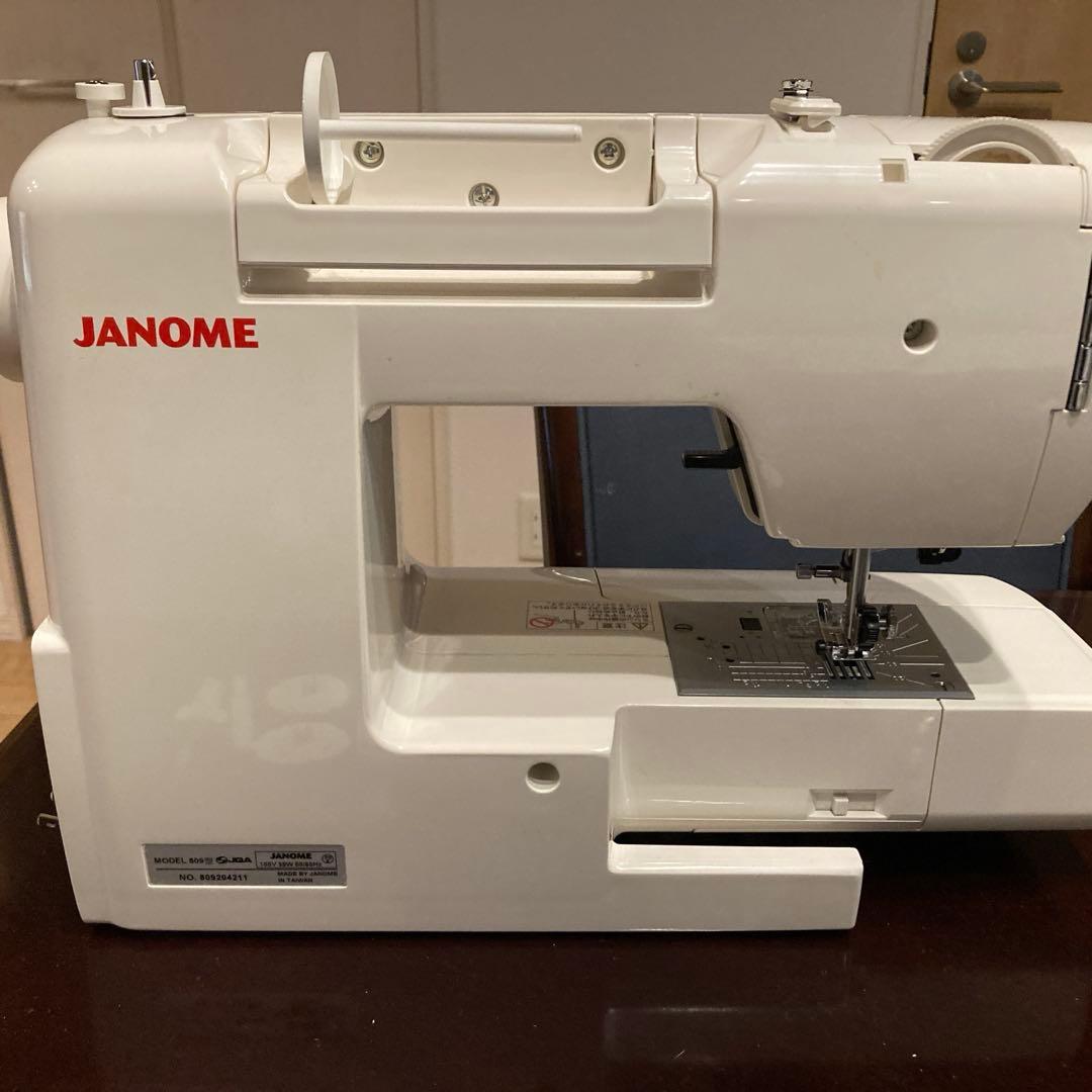 ジャノメ　JANOME PURVOA A8000型　コンピューターミシン