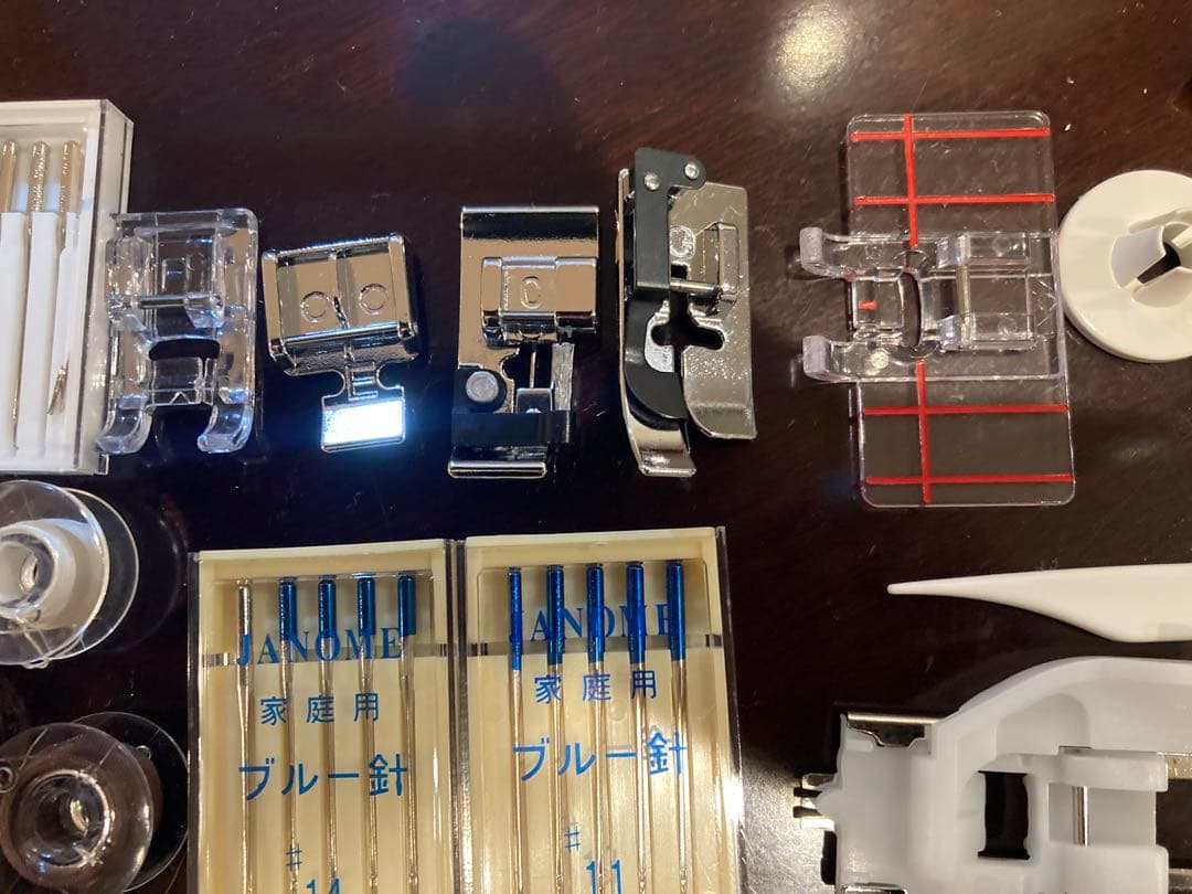 ジャノメ　JANOME PURVOA A8000型　コンピューターミシン