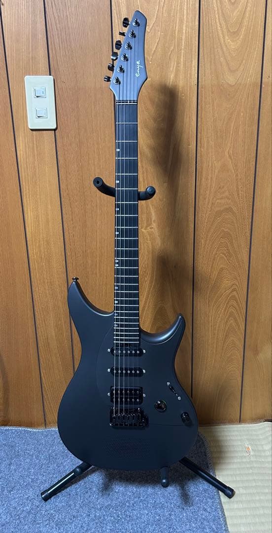 ENYA Inspire ブラック　アンプ内蔵エレキギター