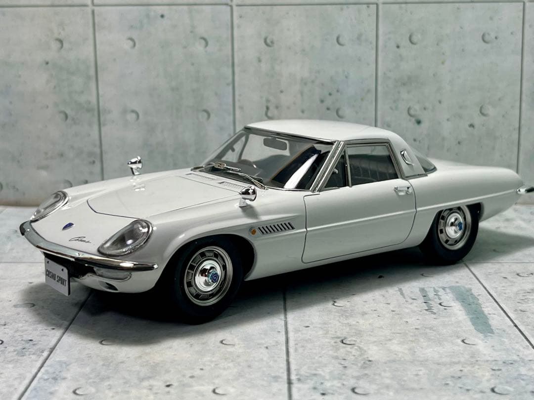 ハセガワ1/24 マツダ　コスモスポーツ 完成品