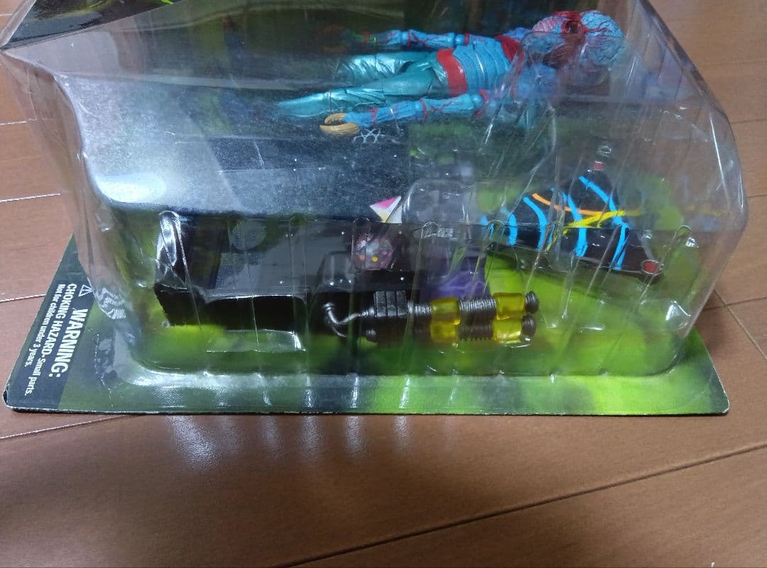 ダイヤモンドセレクト　ユニバーサルモンスター　メタルナミュータント　フィギュア