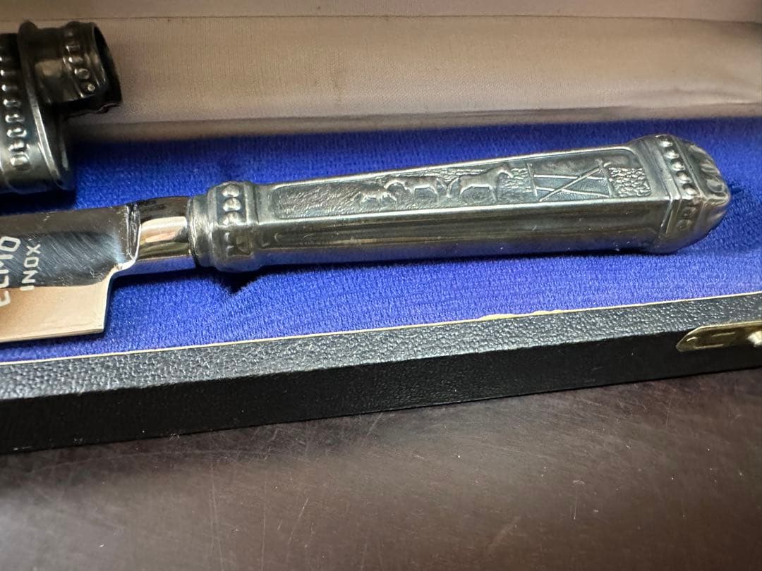 装飾的なステンレス製ペーパーナイフ