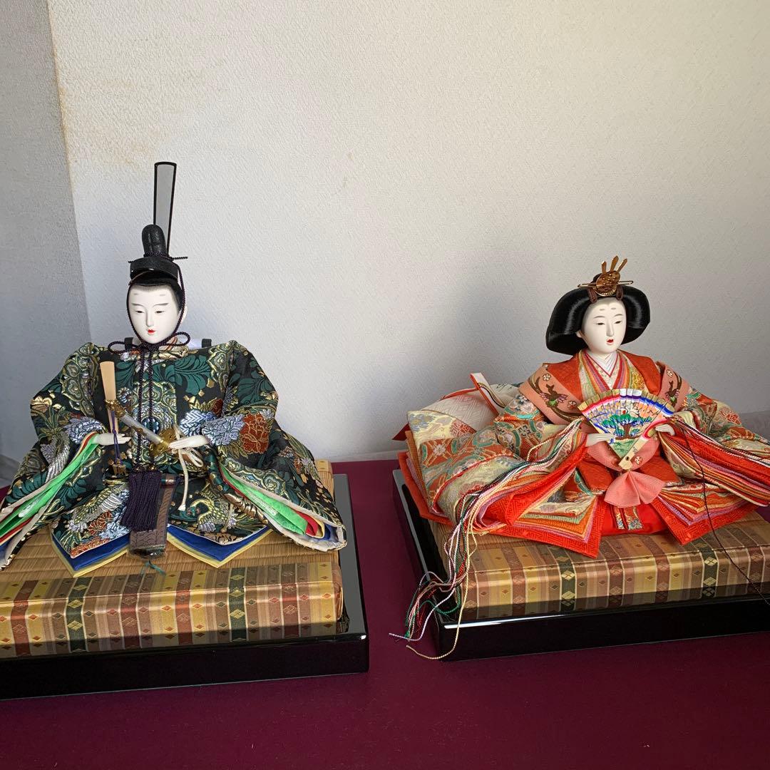 雛人形 親王台込み　伝統的な衣装 約30cm