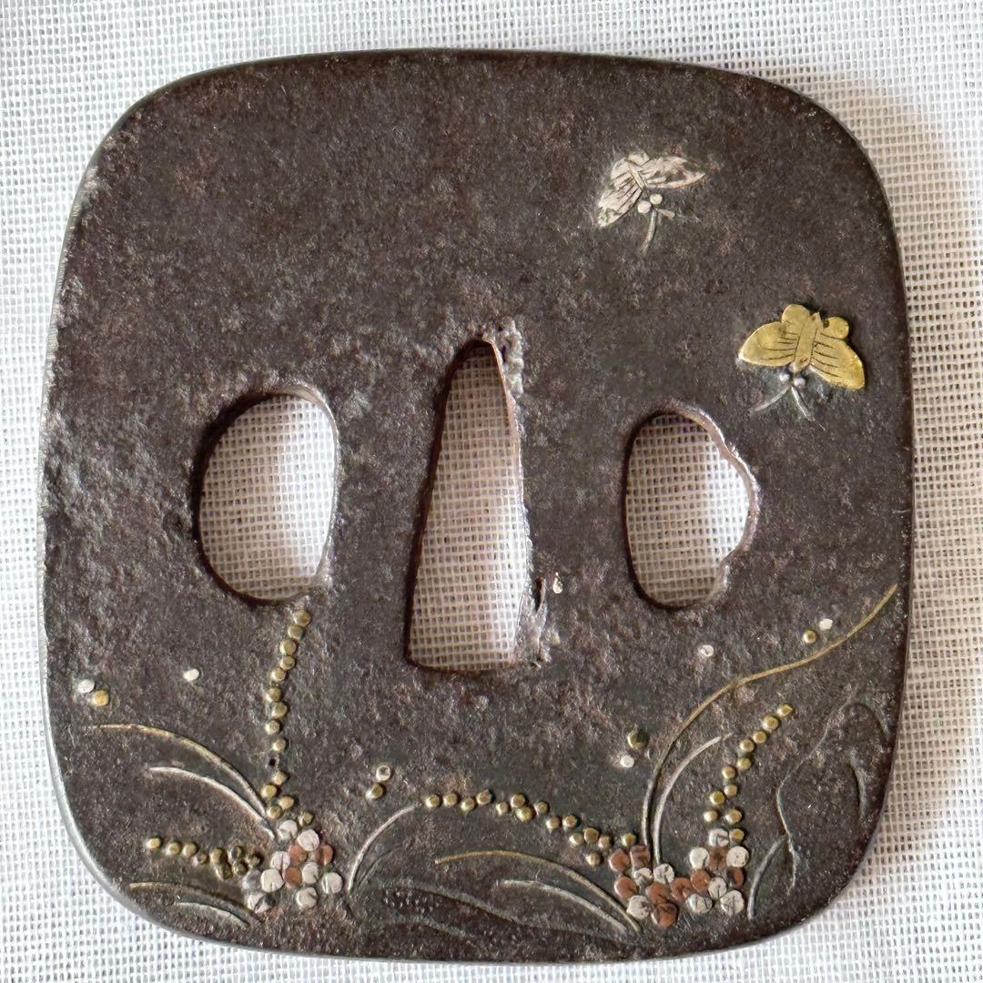 日本刀装具　鍔　蝶