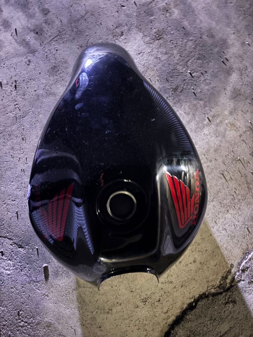 HONDA ホーネット　燃料タンク ブラック