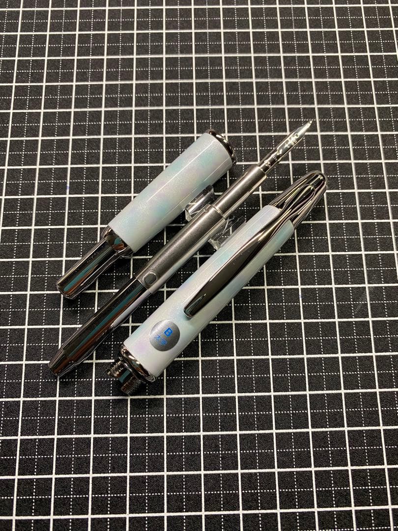 PILOT CAPLESS ポール・シニャック　オーヴェルシーの運河　銀　万年筆