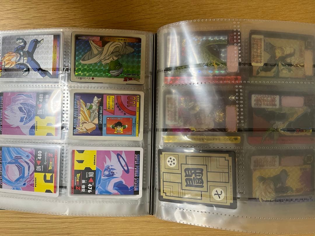 ドラゴンボール カードバインダーとカード