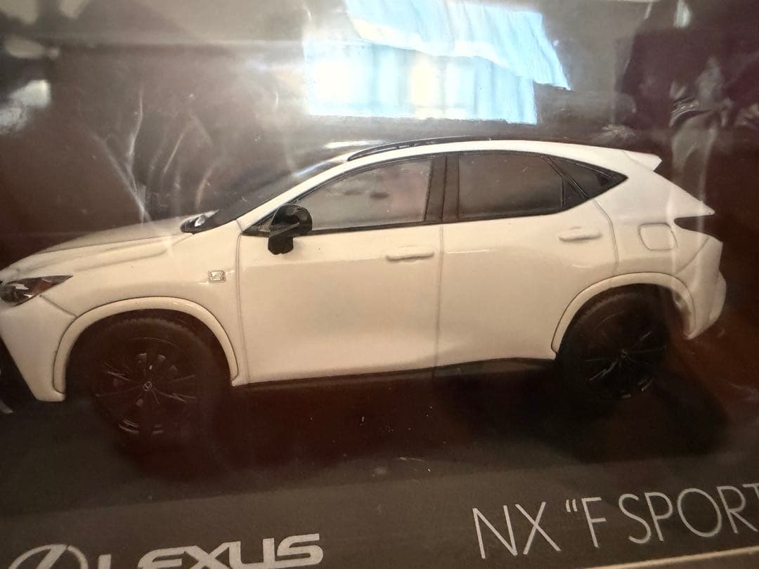 Lexus NX350hF SPORT ホワイトノーヴァ ミニカー