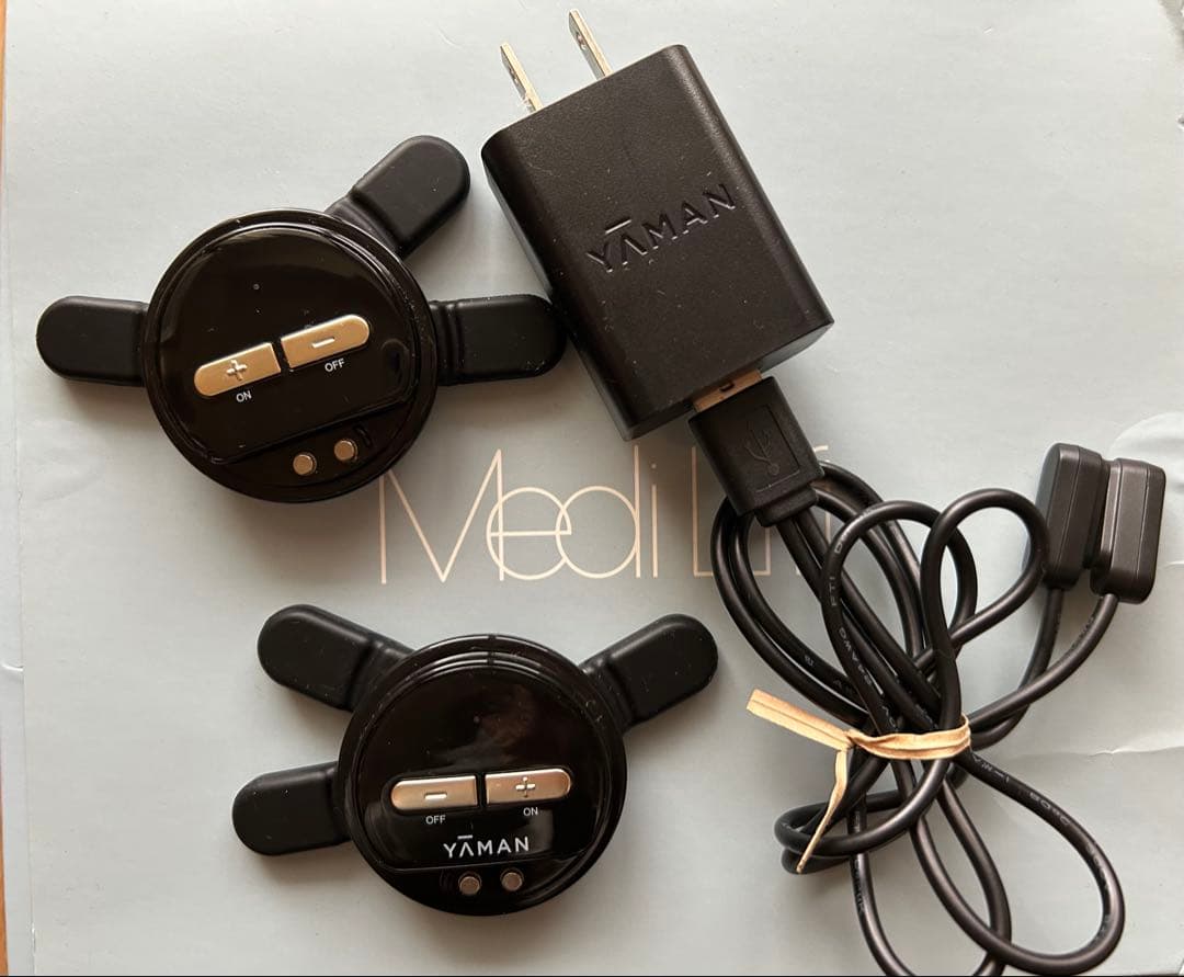 ウェアラブルEMS美顔器 Medi Liftプラス