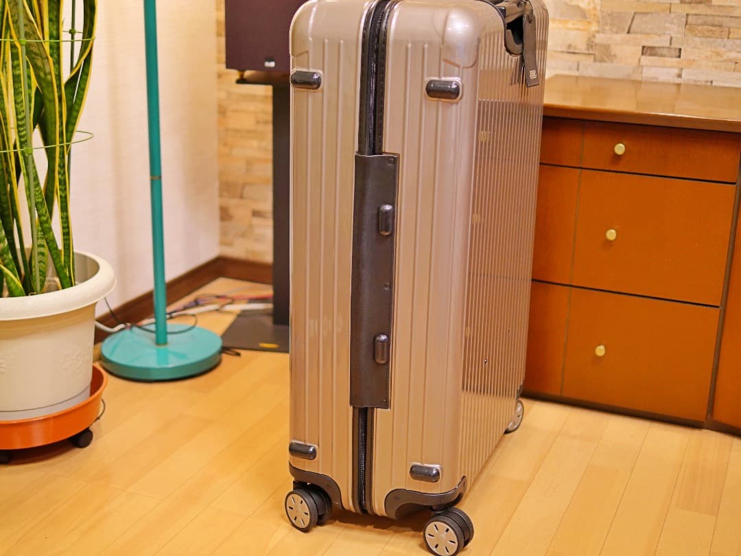 GW特価　美品　RIMOWA リモワ サルサ 4輪 シルバー キャリー　TSA