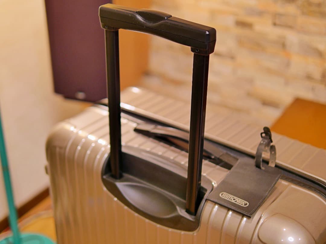 GW特価　美品　RIMOWA リモワ サルサ 4輪 シルバー キャリー　TSA