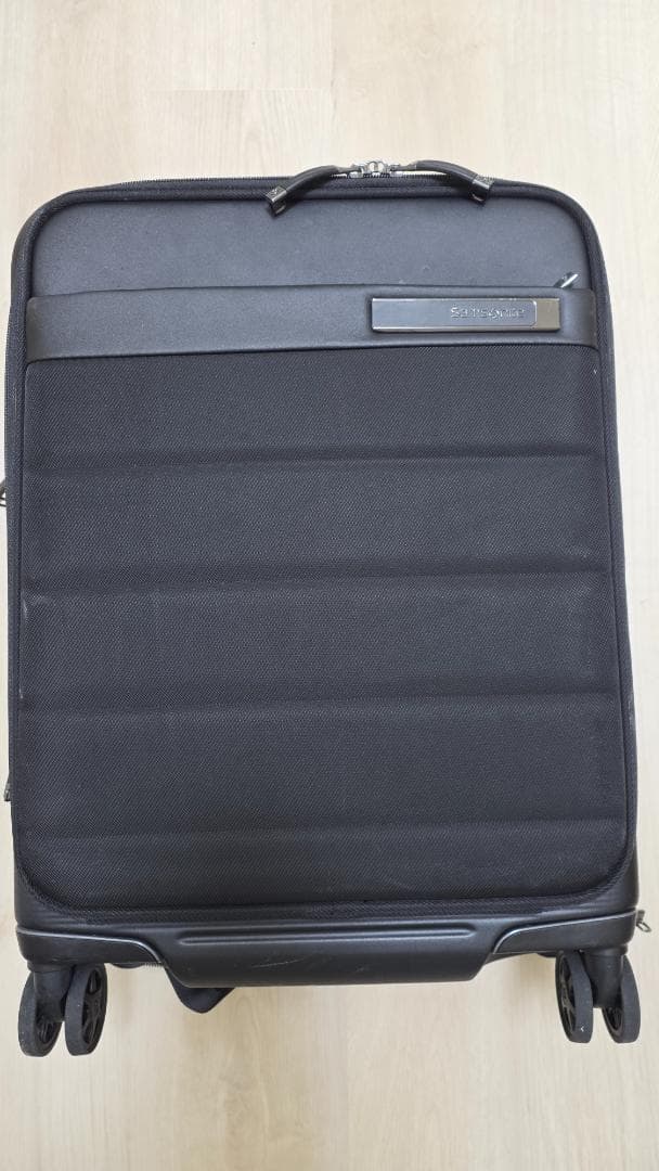 サムソナイト NEO POD スピナーエキスパンダブル 機内持ち込み可