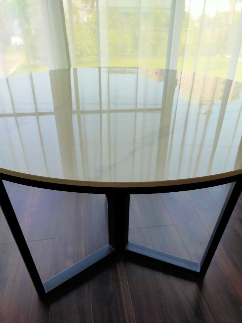 送料込(メルカリたのメル便)大理石風セラミック天板(円形)ラウンドテーブル