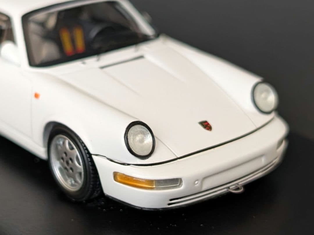 スパーク 1/43 ポルシェ 964 カレラ 4 RS ライトウエイト ホワイト