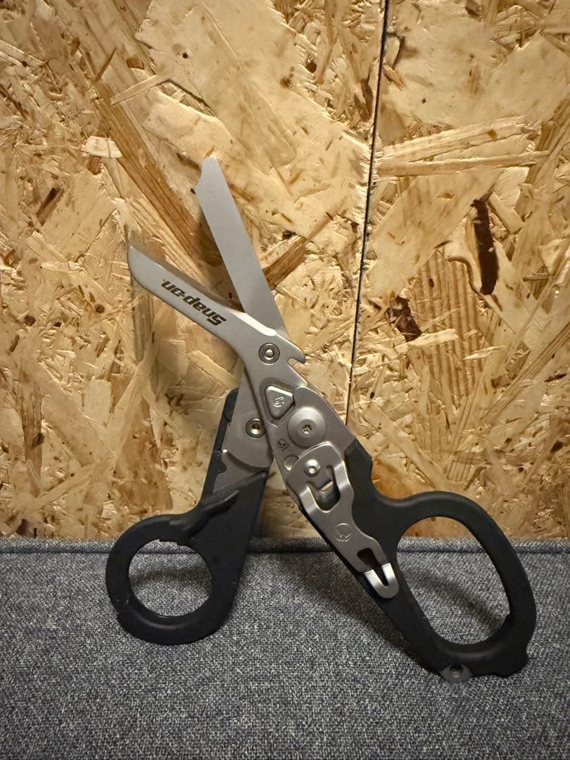 スナップオン　レザーマン　ハサミ