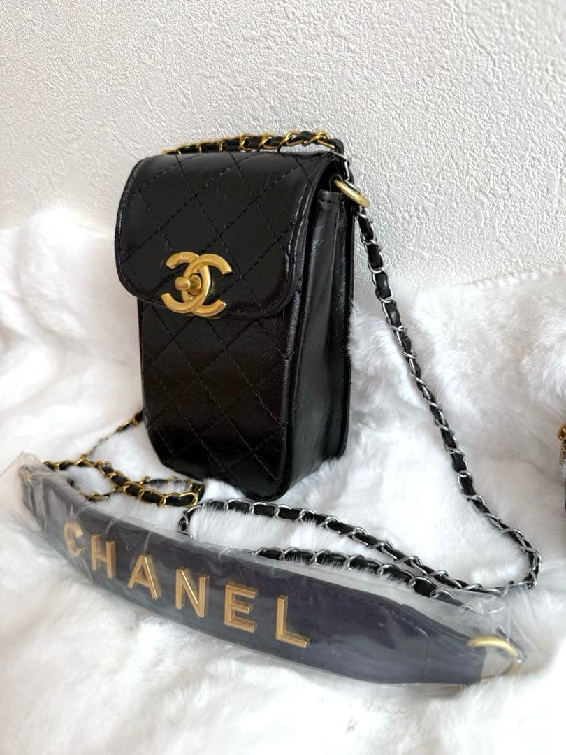 シャネル ノベルティ スマホショルダーバッグポ－チセット