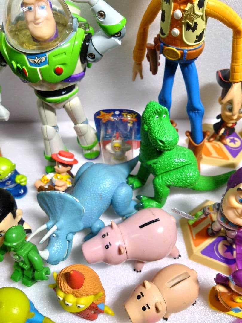 トイ・ストーリー フィギュア 大量
