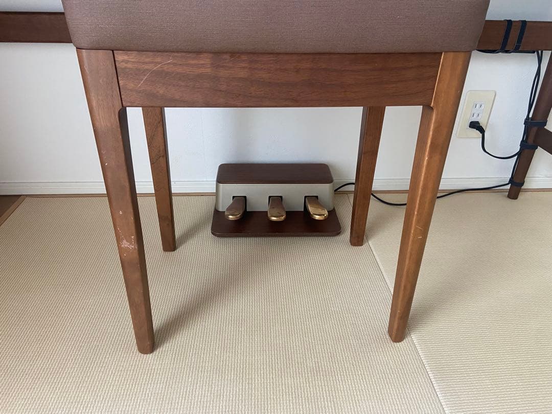 Roland & karimoku Kiyola （きよら）KF-10