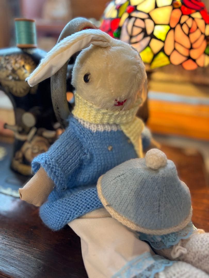 アンティークうさぎのぬいぐるみ