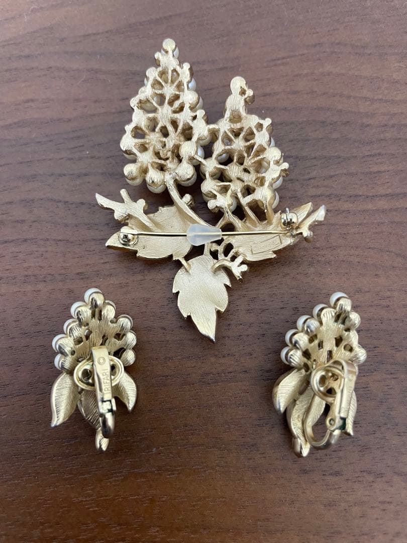 トリファリ TRIFARI ヴィンテージ ブローチ＆イヤリング セット