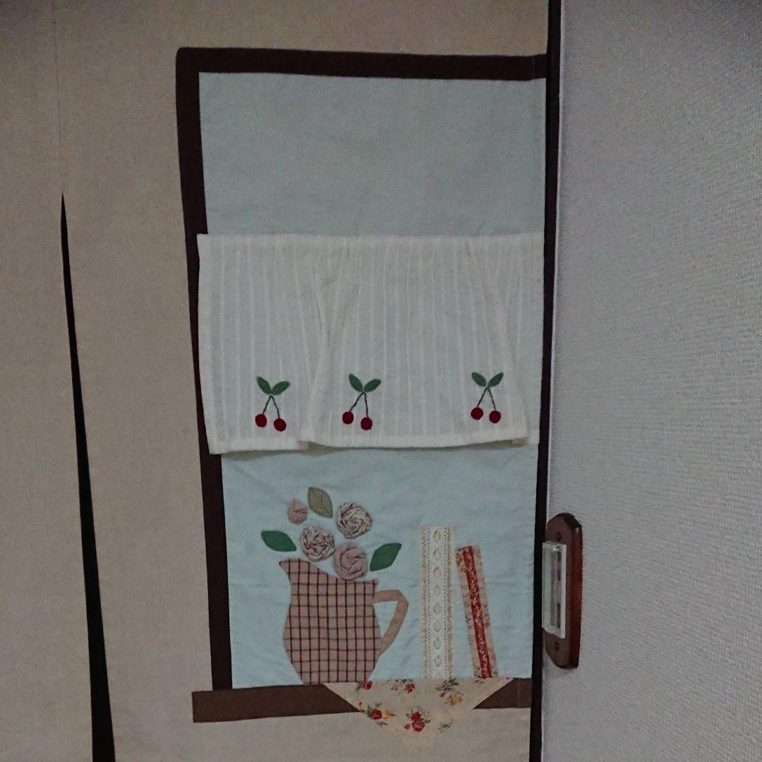 MANY ハンドメイド　クマのアップリケ付き暖簾