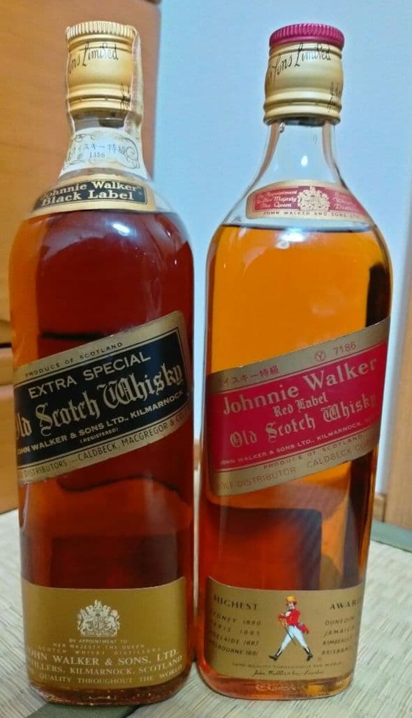 推定1970年代流通 ジョニーウォーカー特級ブラック(下3行ラベル)＆レッド