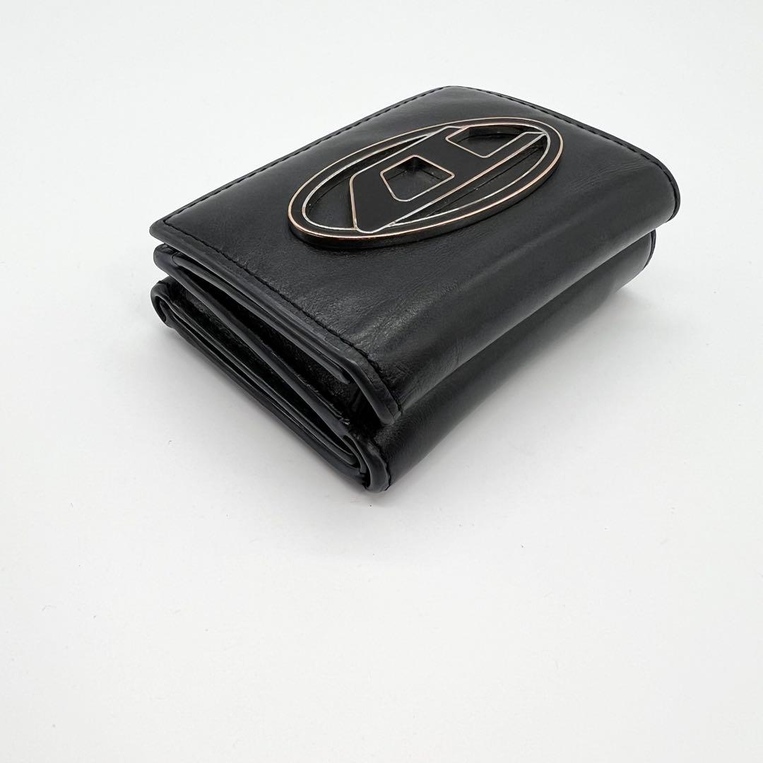 近年モデル✨DIESEL　三つ折り財布　Dロゴ　レザー　ブラック　コンパクト